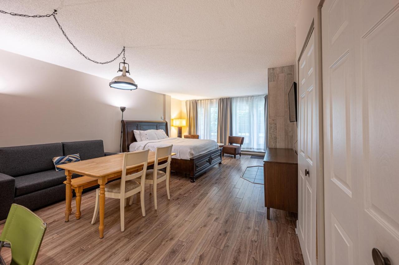 Le Domaine Chambre d'hôtel à Saint-Sauveur-des-Monts Extérieur photo