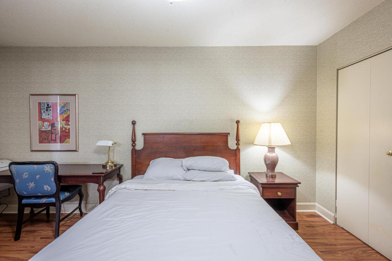 Le Domaine Chambre d'hôtel à Saint-Sauveur-des-Monts Extérieur photo