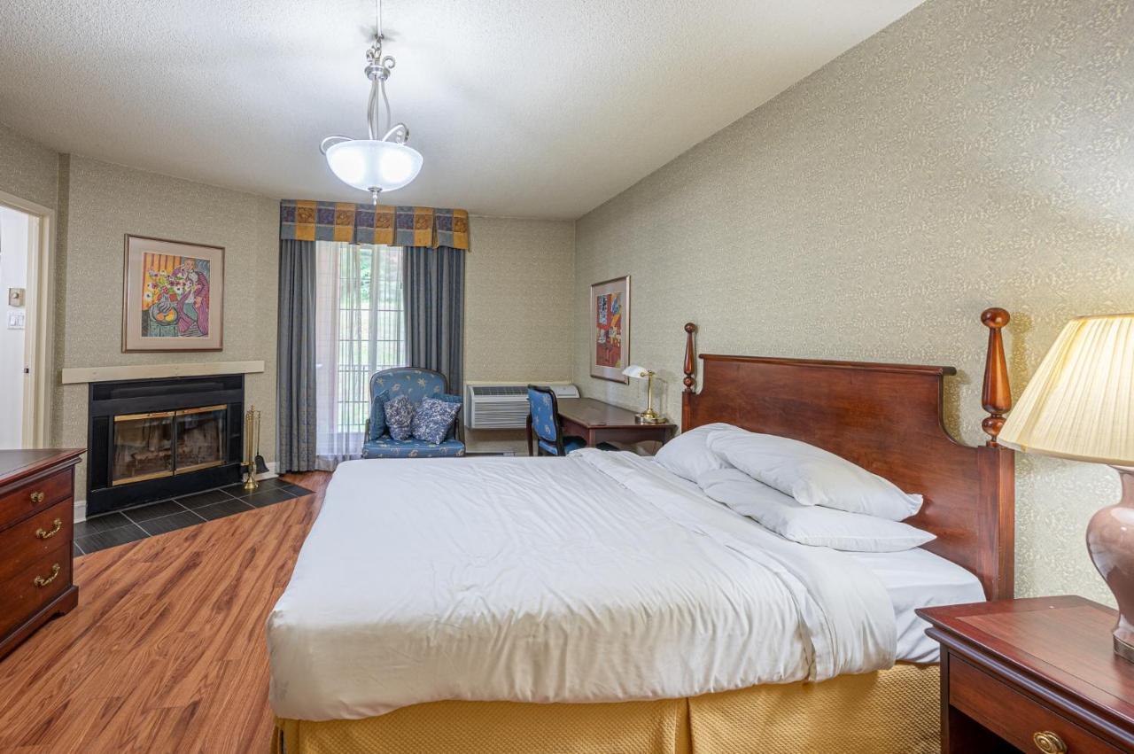 Le Domaine Chambre d'hôtel à Saint-Sauveur-des-Monts Extérieur photo
