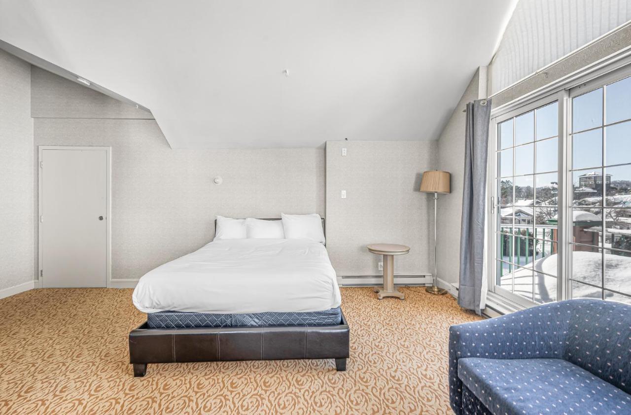 Le Domaine Chambre d'hôtel à Saint-Sauveur-des-Monts Extérieur photo